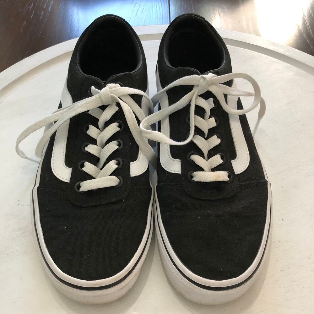 Vans Low Top Sneakers Black and White Women's Size 8